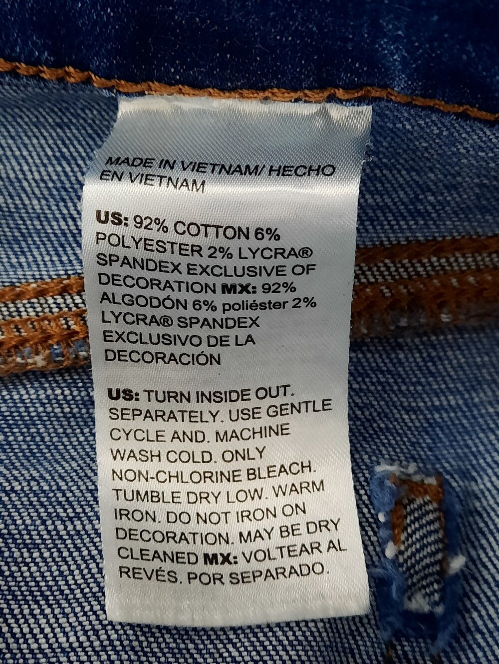 Chico's Embellished Raw Hem So Slimming Girlfriend Slim Leg Crop Jeans size 10 - Picture 8 of 15
